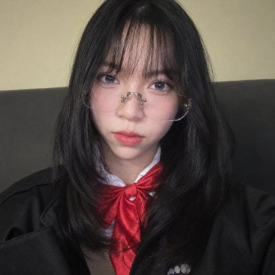 sym's profile picture