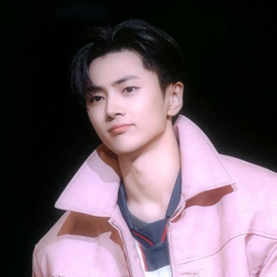 LUCKY dit🎀's profile picture