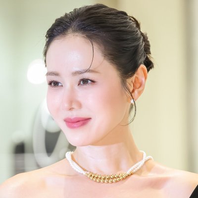 e☘︎݁˖'s profile picture