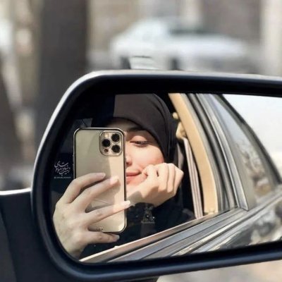 zainabReza_13's profile picture