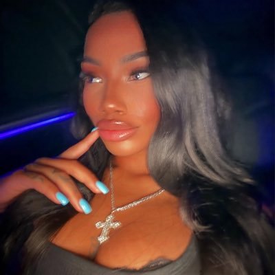 ☆ ★'s profile picture