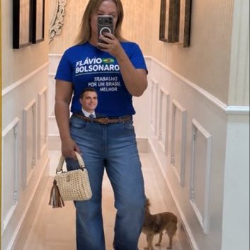 LeoniceMariana1's profile picture
