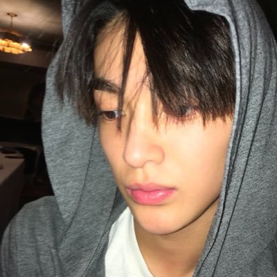 adekseonghyeonn's profile picture
