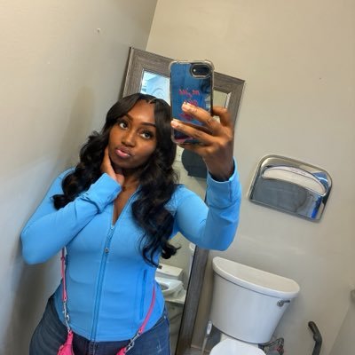 Karmique's profile picture