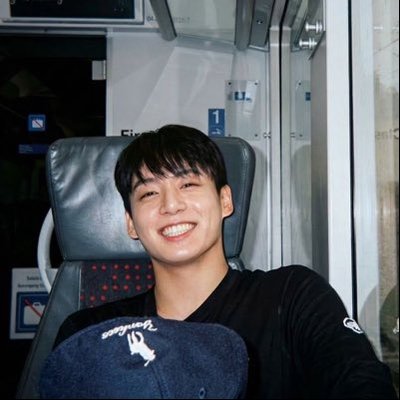 ᶻ 𝗓 𐰁 .ᐟ nini's profile picture