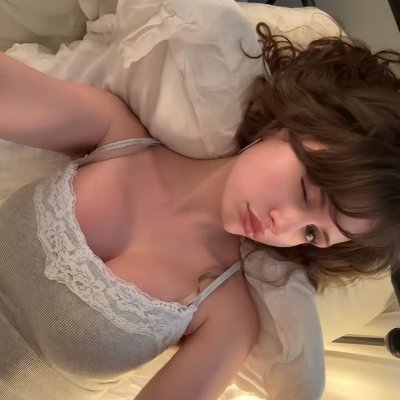 bogurtlen's profile picture