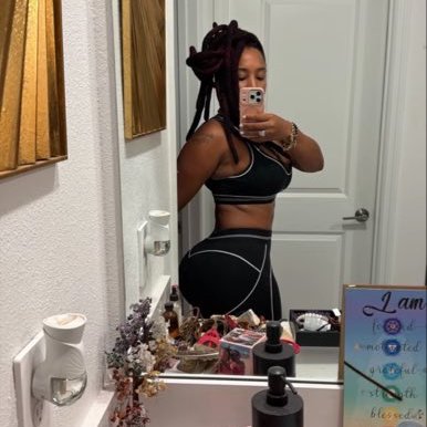 Daniellejen926's profile picture