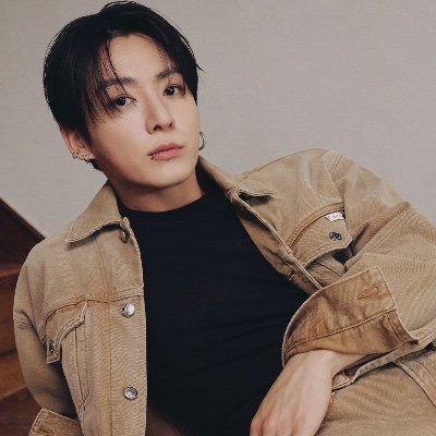 Golden Closet⁷'s profile picture