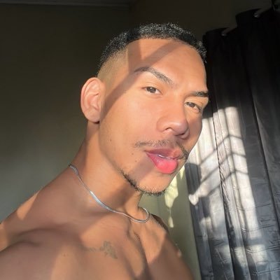 _raillanss's profile picture