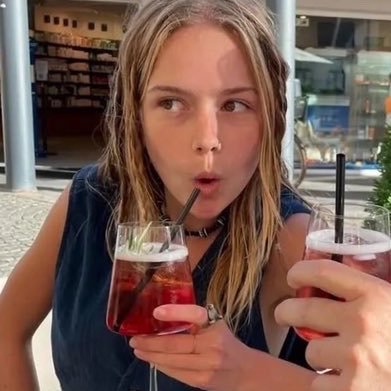 hespitaia's profile picture