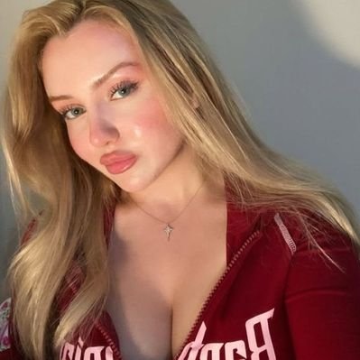 lolopzrb's profile picture