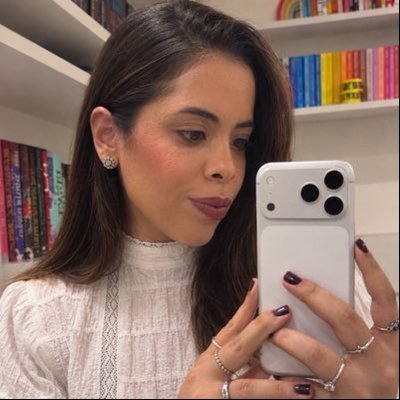 tássila 𖤐 ☾ | tarot's profile picture