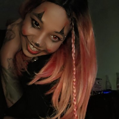 𝙕𝖔𝖒𝖇𝖎𝖊𝕮𝖆𝖐𝖊𝖘's profile picture