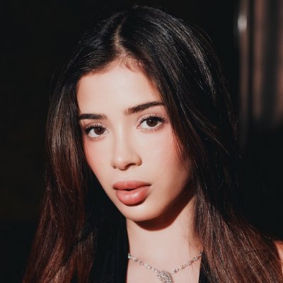 This is Katteyes's profile picture