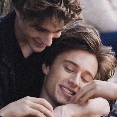 j 🏹's profile picture