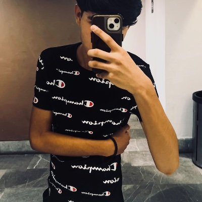 Mendoza 1️⃣7️⃣'s profile picture