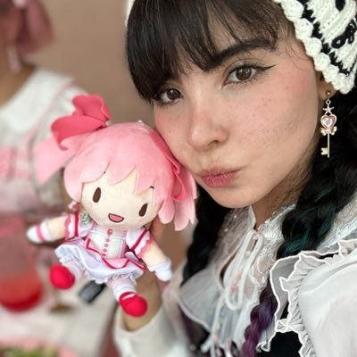 𝑱𝒖𝒍𝒚𝐽𝑖𝑛𝑘𝑢's profile picture
