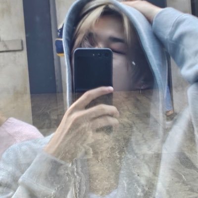 has. 𓏲ּ𝄢's profile picture