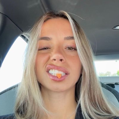 depressedfinsub's profile picture