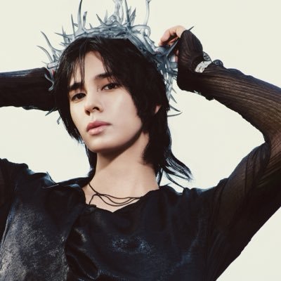 selebrity's profile picture