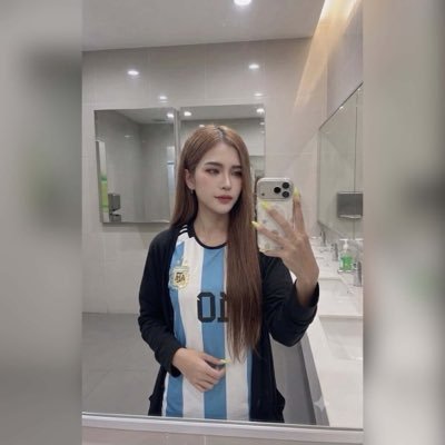 Ping Ploy's profile picture