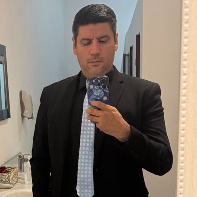 IsidroAvila's profile picture