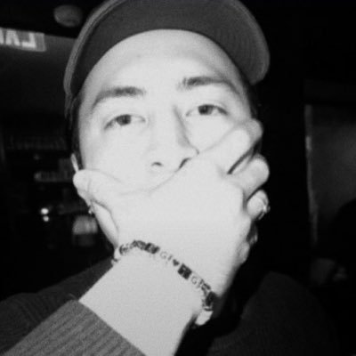 𝐙𝐞𝐞 ˚ʚ♡ɞ˚ is missing Connor's profile picture