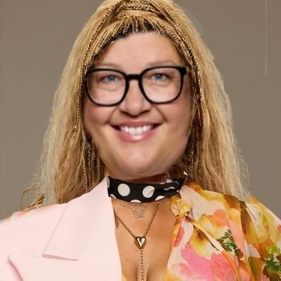 Mickey Lee Charts and Linnea Shady Incest Facts's profile picture
