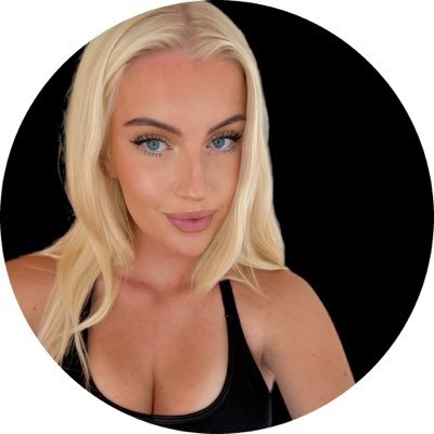 elsathora's profile picture