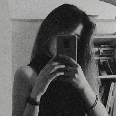 Sadece gülümsee 😊's profile picture