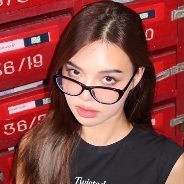 yinganadacowife's profile picture