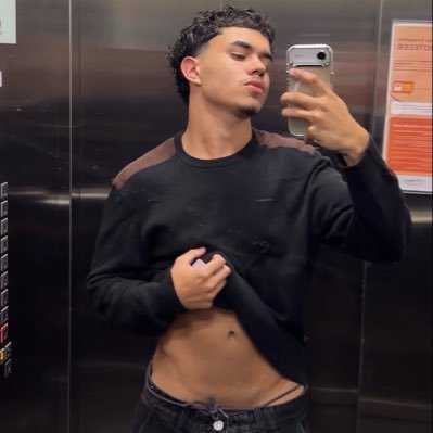 enricovz's profile picture