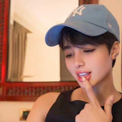 حنين🦋💙's profile picture