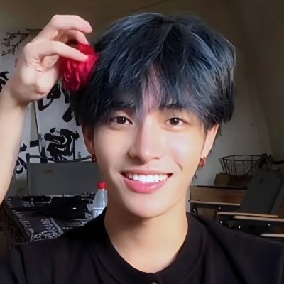 naayizhan's profile picture