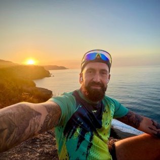 ۞ Óscar Rosales ۞'s profile picture