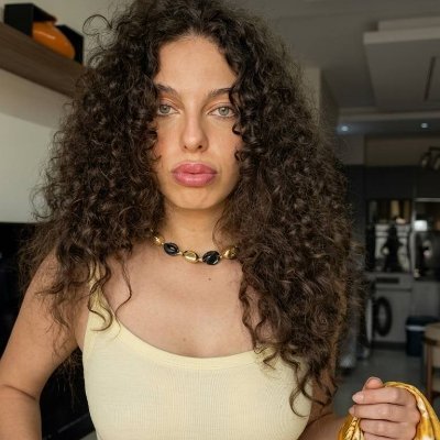 s_zenab8's profile picture