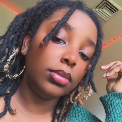 7💜-army☺️'s profile picture