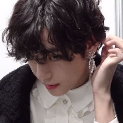 ⟢'s profile picture