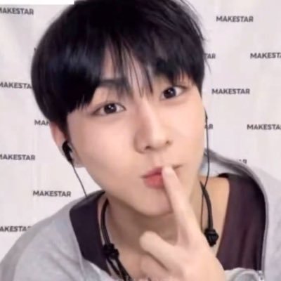 𐙚's profile picture