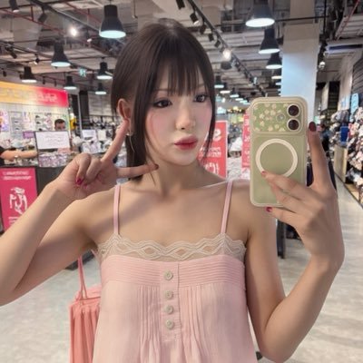 RoseLidiai8's profile picture
