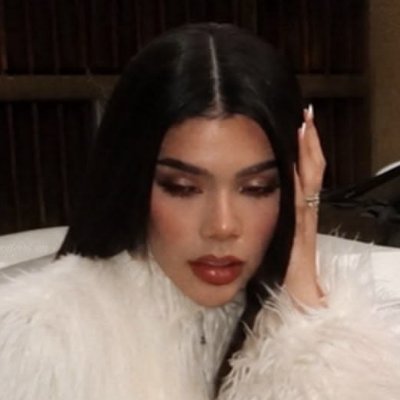 Sabrine เญจเง's profile picture