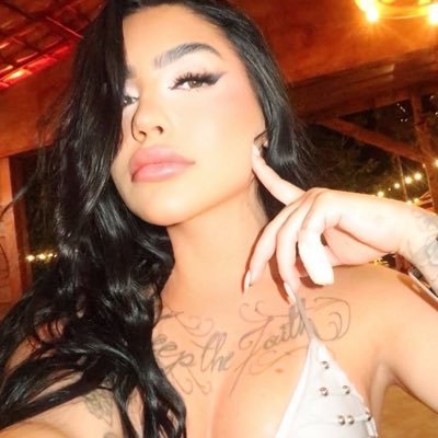 mirella's profile picture