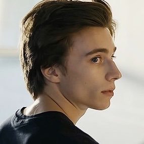 j 🏹's profile picture