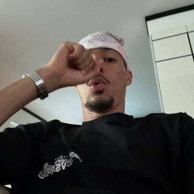 flwreon's profile picture