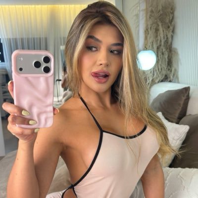 lina esmeralda's profile picture