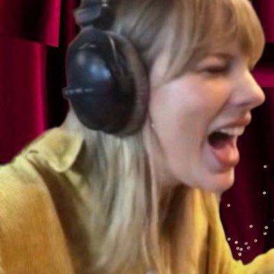 cryeyesviolet_'s profile picture