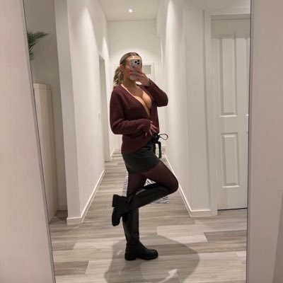 azveiyi's profile picture