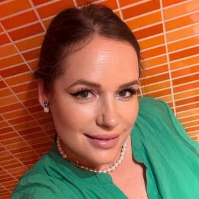 AlmaXEver's profile picture