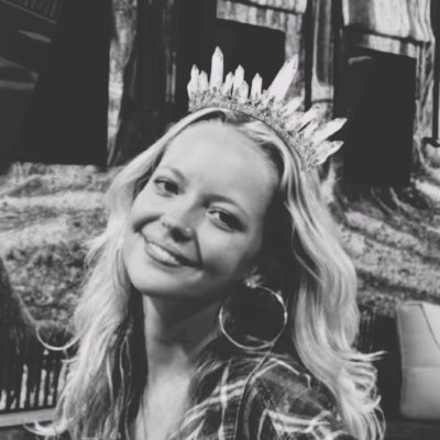 𝓮𝓵𝓵𝓮²²♡ is in mourning's profile picture