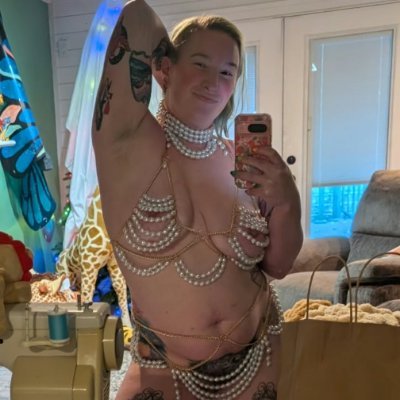 Laur_KinkyBaker's profile picture